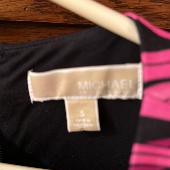 EUC MICHAEL KORS DRESS SZ-SMALL BACK ZIPPER FULLY LINED BLACK W/SHADES OF PINK - Picture 4 of 8